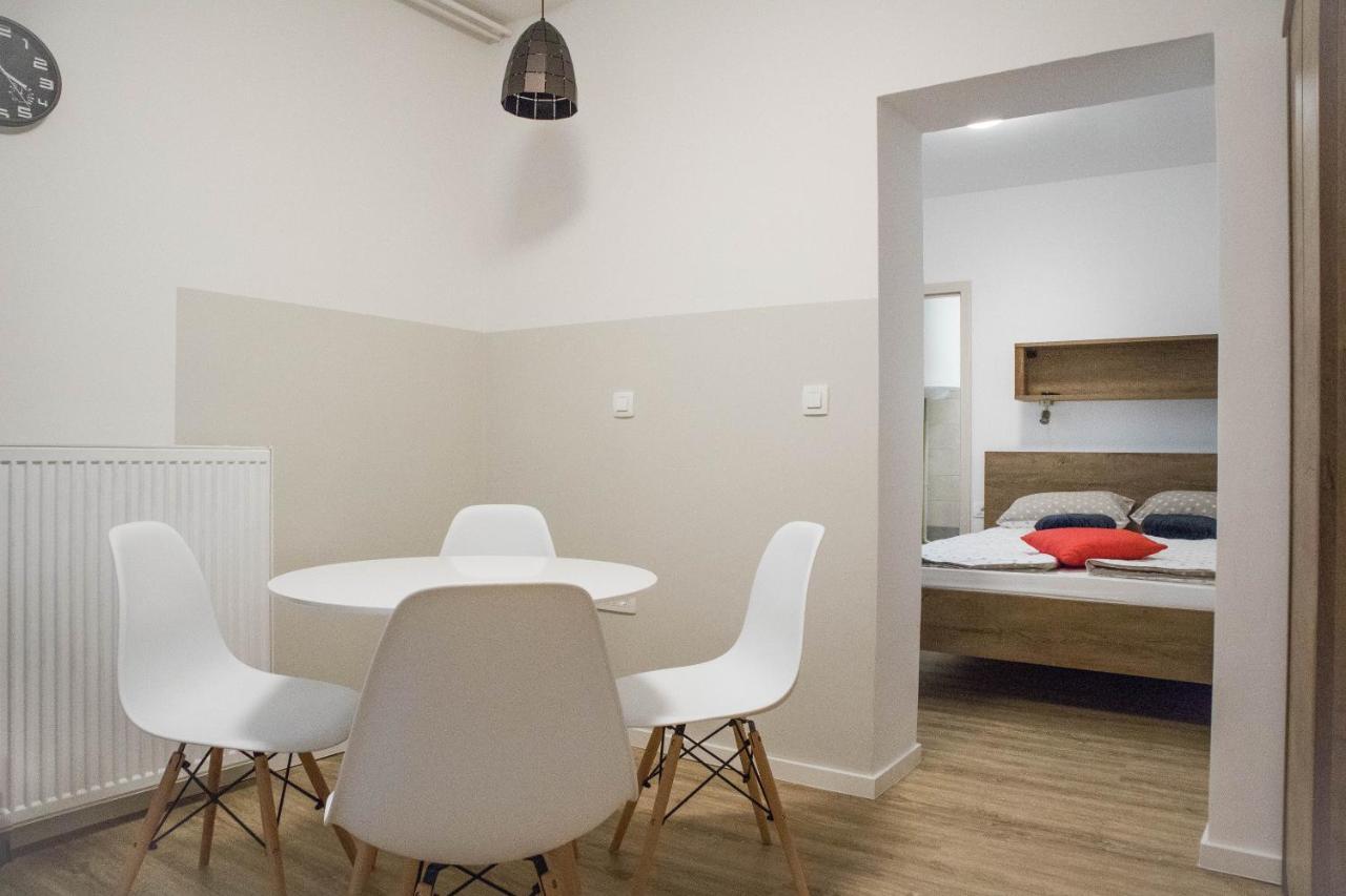 Jantar Apartmaji Novo Mesto Exterior photo