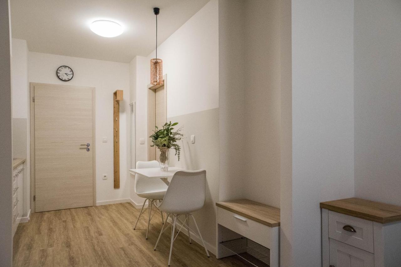 Jantar Apartmaji Novo Mesto Exterior photo