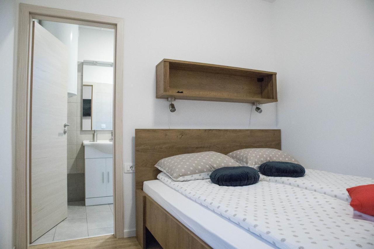 Jantar Apartmaji Novo Mesto Exterior photo