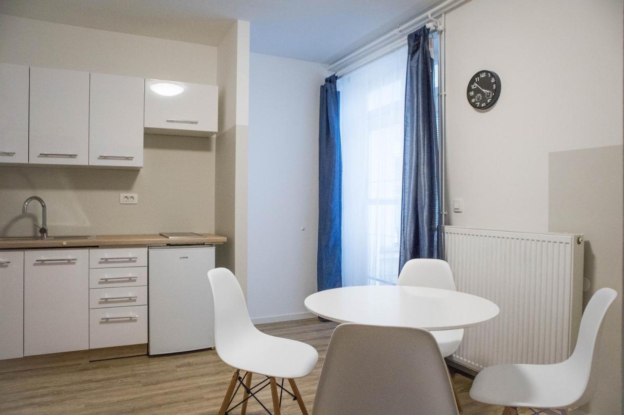 Jantar Apartmaji Novo Mesto Exterior photo